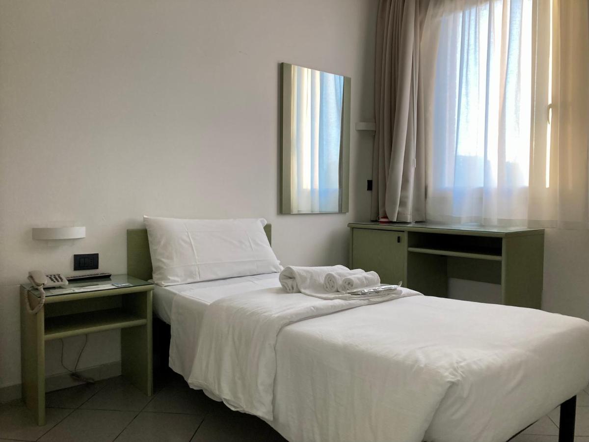 Hotel Primo Campi Bisenzio Εξωτερικό φωτογραφία