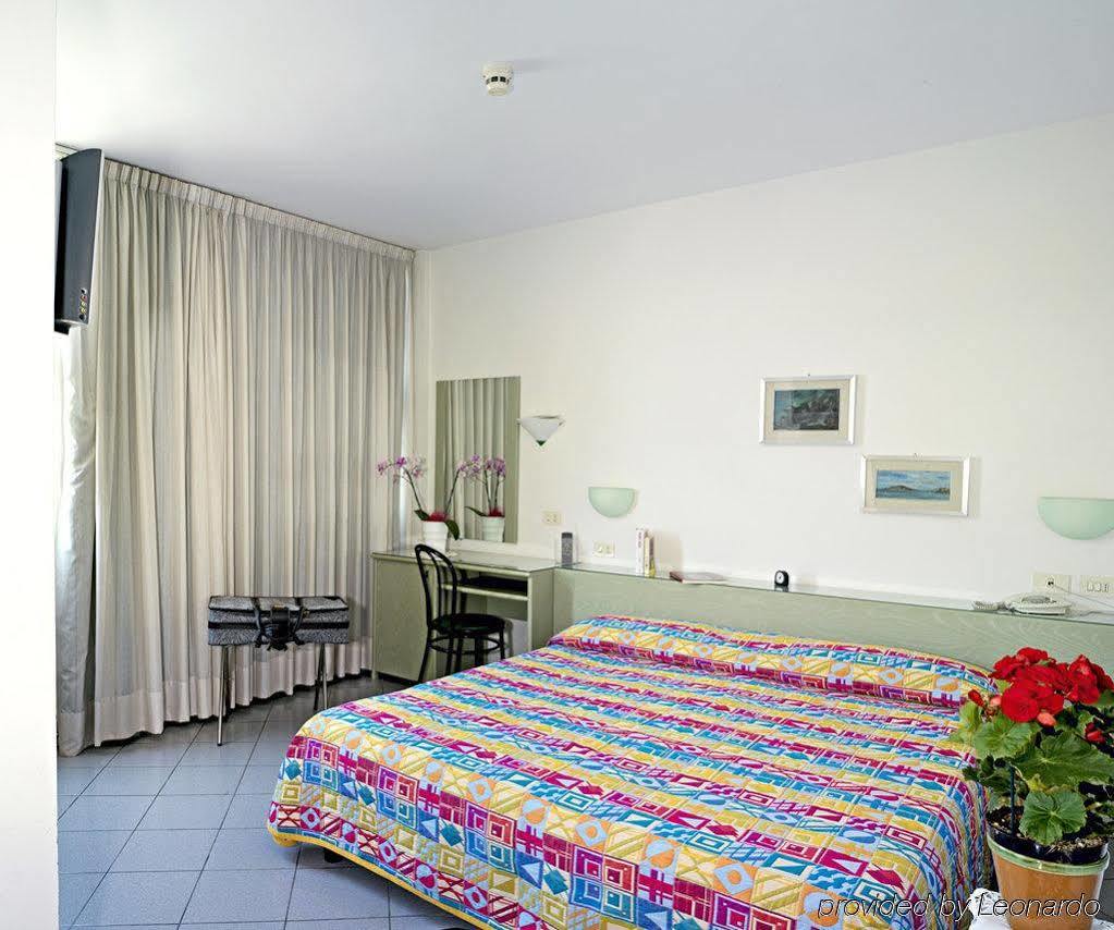 Hotel Primo Campi Bisenzio Εξωτερικό φωτογραφία